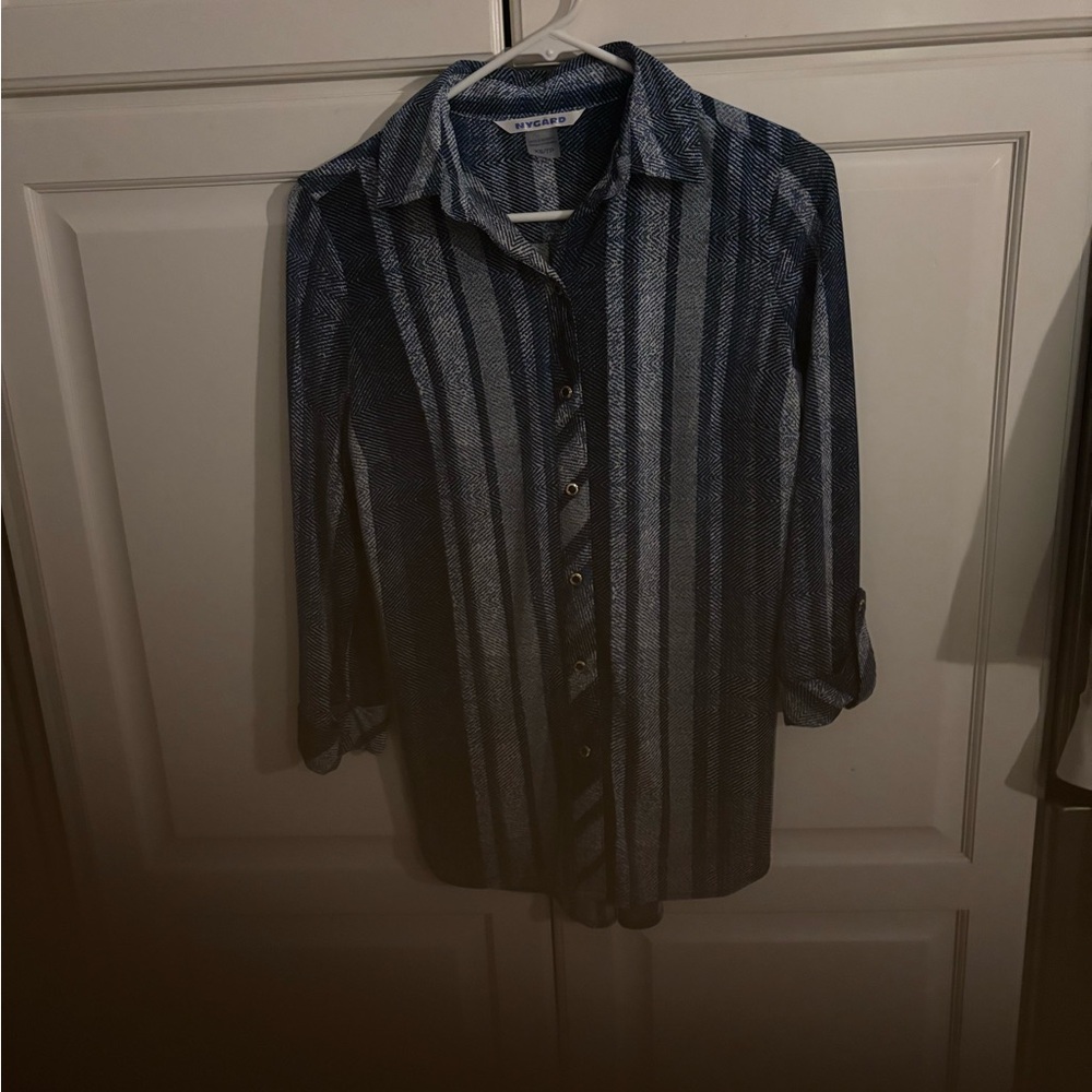Nygard blouse. Blue whites black striped. 2/3 sleeve‎ blouse eves. Size XS